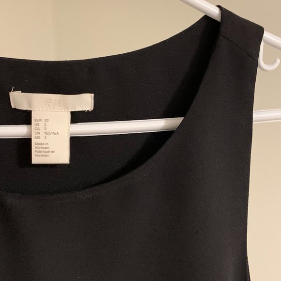 H&M black dress - Picture 1 of 3